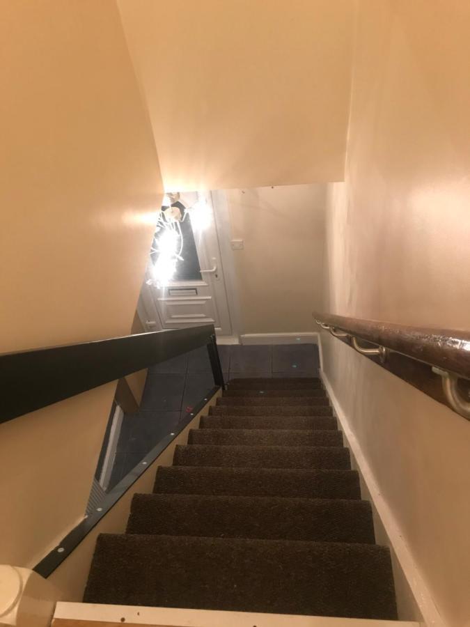 ウォルヴァーハンプトンNew Cross Houseアパートメント エクステリア 写真